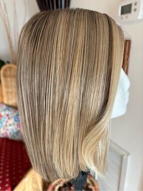 JON RENAU Drew HF Synthetic Long Bob! Excellent condition! Worn only 6-8 hours!